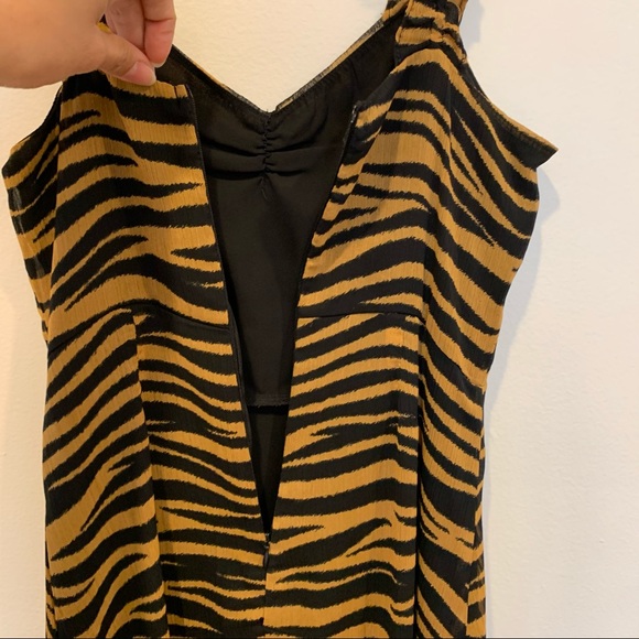 SALE❗️All in Favor Tiger Mini dress - Picture 8 of 10